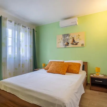Ivano Apartamento Splitska